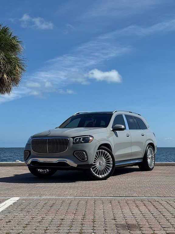 Mercedes-Benz GLS 600